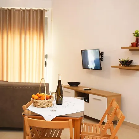 Apartment Sweet Holidays Near The & Center Of