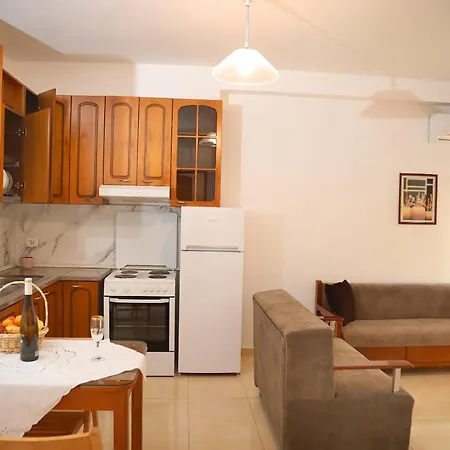 Sweet Holidays Near The & Center Of Vlore