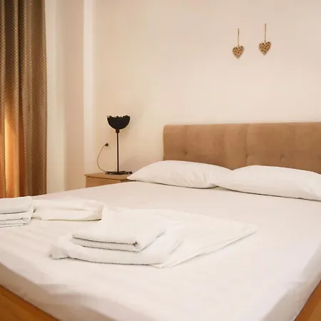 Apartment Sweet Holidays Near The & Center Of *