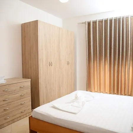 Sweet Holidays Near The & Center Of Apartment