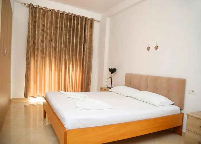 Sweet Holidays Near The & Center Of Apartment Vlore